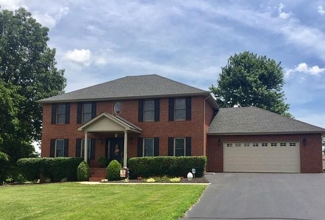 1st image of 749 Wexford Way