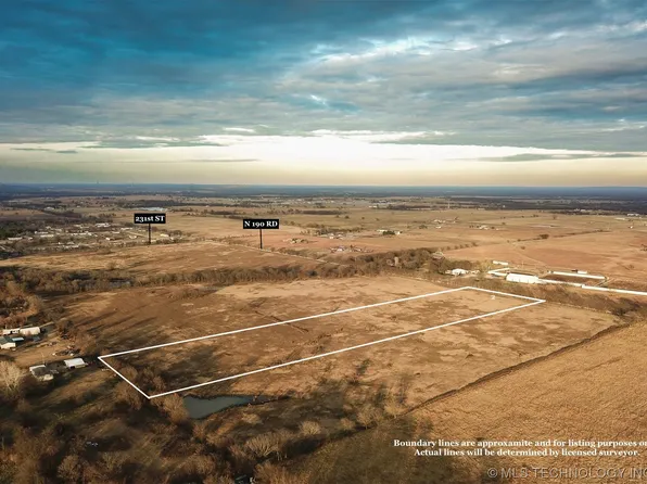 2 N 190th Rd, Mounds, OK 74047