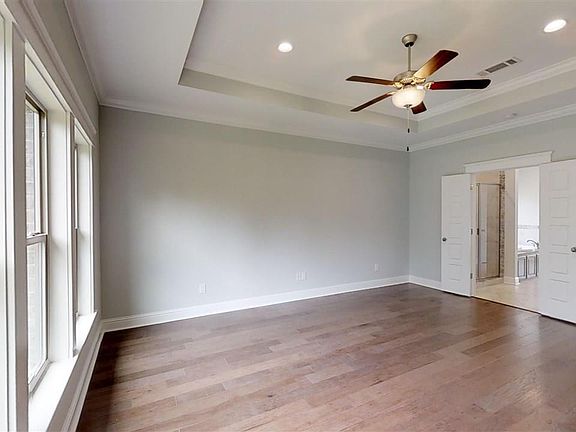3rd image of 5856 Huntington Creek Blvd