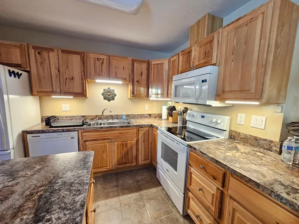 7331 Meadow St #1, Anchorage, AK 99507