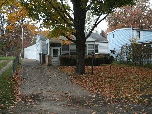 1st image of 19311 Oakdale Ave