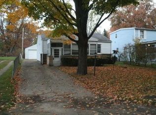 19311 Oakdale Ave, South Bend, IN 46637