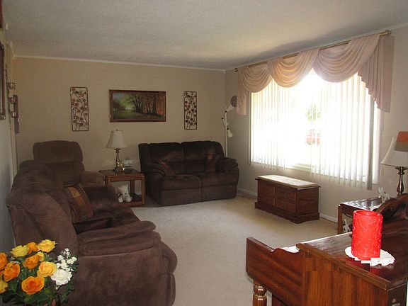 2nd image of 1099 Mallard Dr