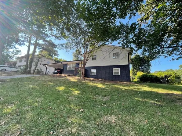 2420 Burton Cir, Morrow, GA 30260