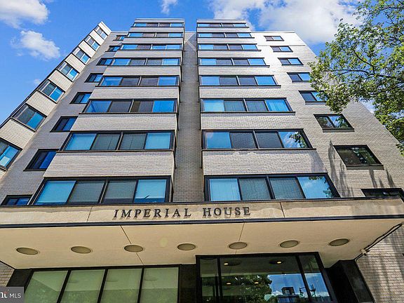 2nd image of 1601 18th St NW APT 301