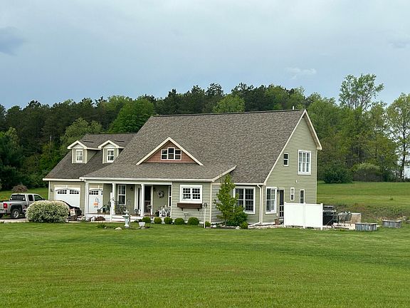 3rd image of 8188 Harmony Dr