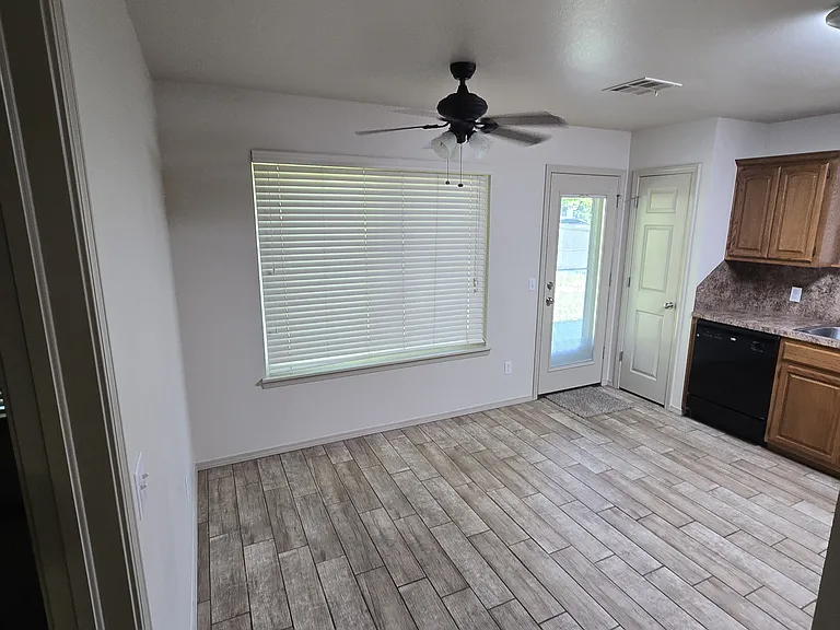 15161 S 291st East Ave — Photo 5
