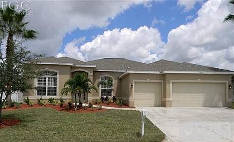 Beautiful 4 Bedroom/3 Bath Lakeside Pool Home In Colony Lakes.