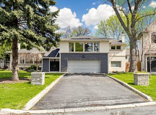 164 Munro Blvd, Toronto, ON M2P 1C8