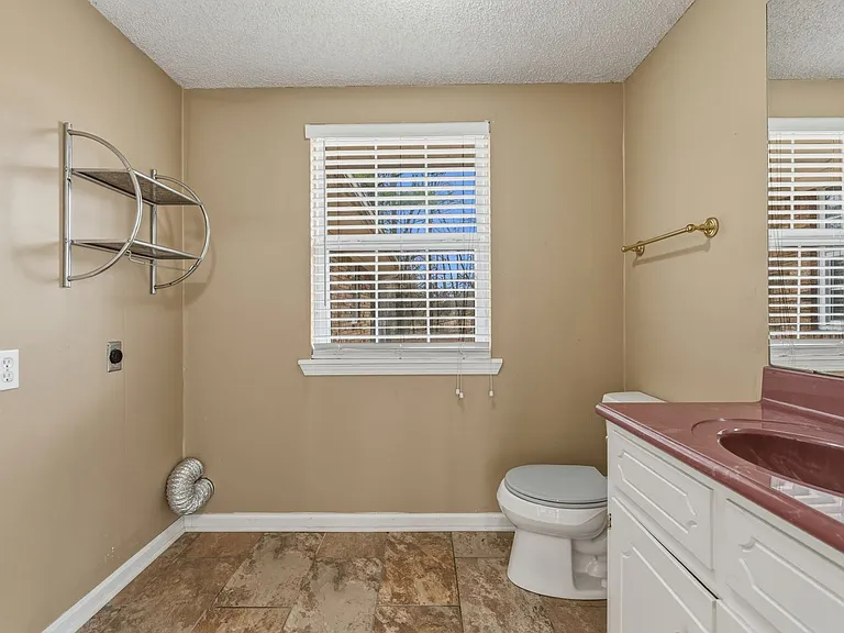 104 Quapaw Pl — Photo 19