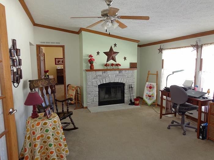 1st image of 4960 Venice Cir