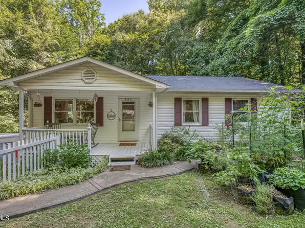 387 E Hillcrest Dr, Mountain City, TN 37683