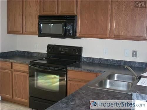2nd image of 226 Windsor Village Dr