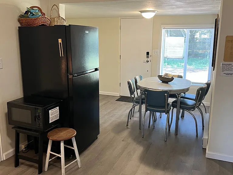 3026 N Hancock Ave — Photo 12
