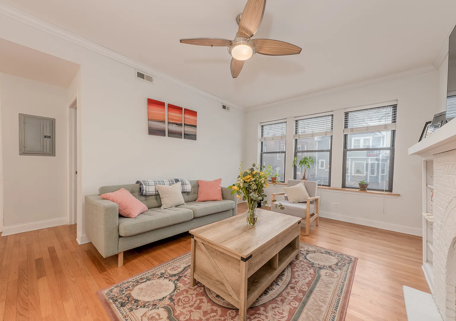 1 bed, 810 sqft, $2,000 — Photo 3