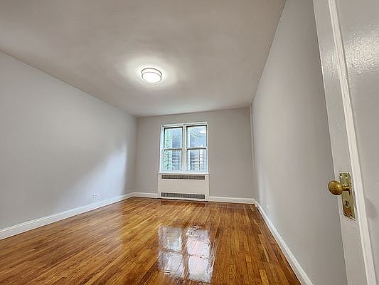 4th image of 140 Van Cortlandt Ave #3N