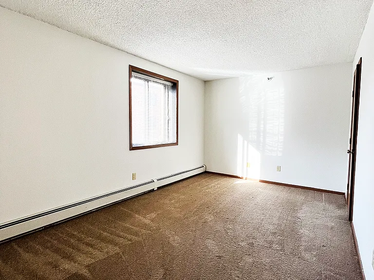 Cherry Ridge Apartments — Photo 8