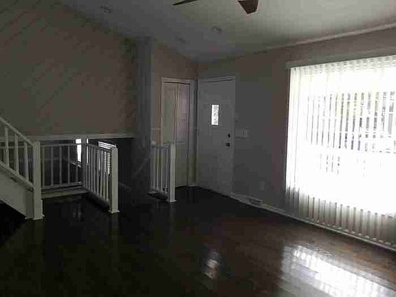 3rd image of 105 Woodbridge Dr