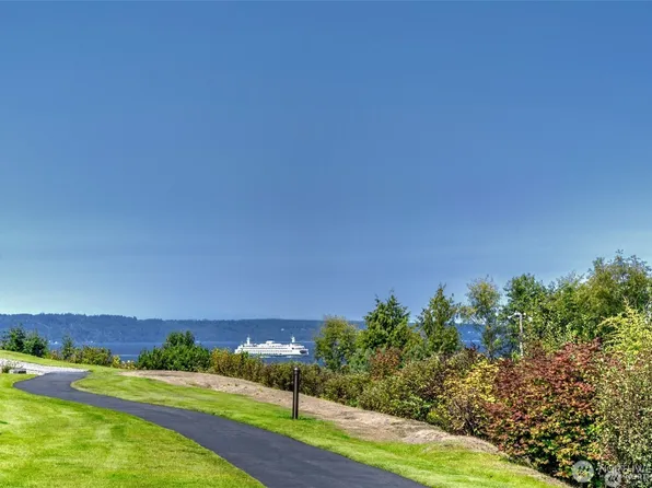 61 Pine Street #105, Edmonds, WA 98020