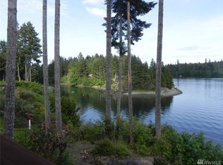 41 E Rustle Way, Grapeview, WA 98546