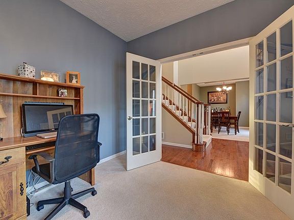 5th image of 32835 Elm Dr
