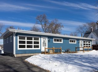 1210 Indian Ave, Aurora, IL 60505