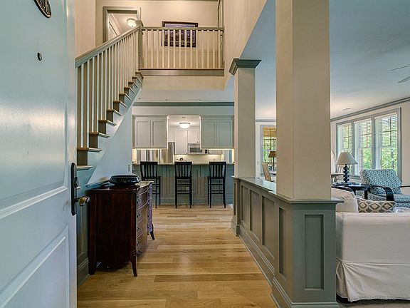 4th image of 1040 Creekside