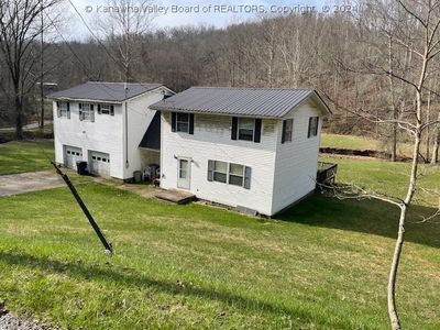 2736 Big Creek Rd, Hamlin, WV, 25523