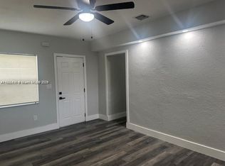 2154 NE 168th St, North Miami Beach, FL 33162