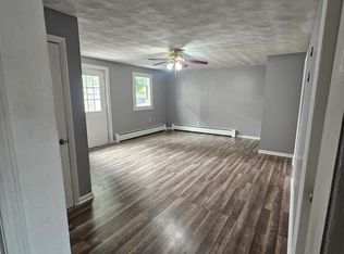 116 Roberts St APT B, West Warwick, RI 02893