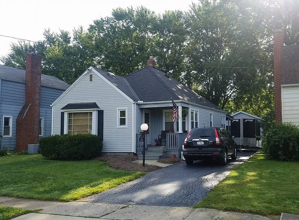 1st image of 284 Merchant Ave