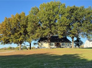 21606 S Hannah Rd, Harrisonville, MO 64701