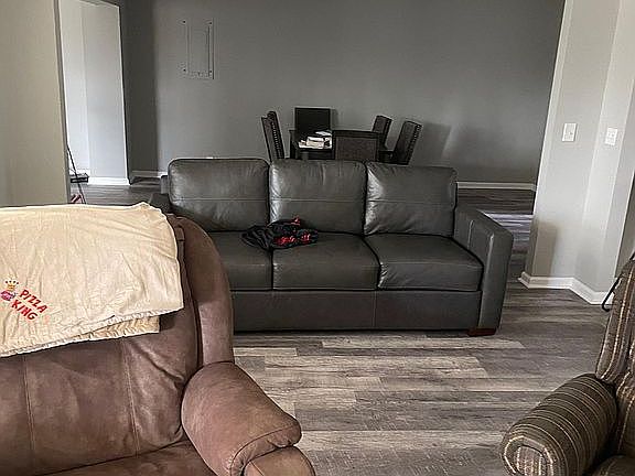 5th image of 260 SE Cherokee Dr