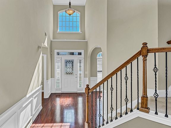 2nd image of 154 Millstone Ln