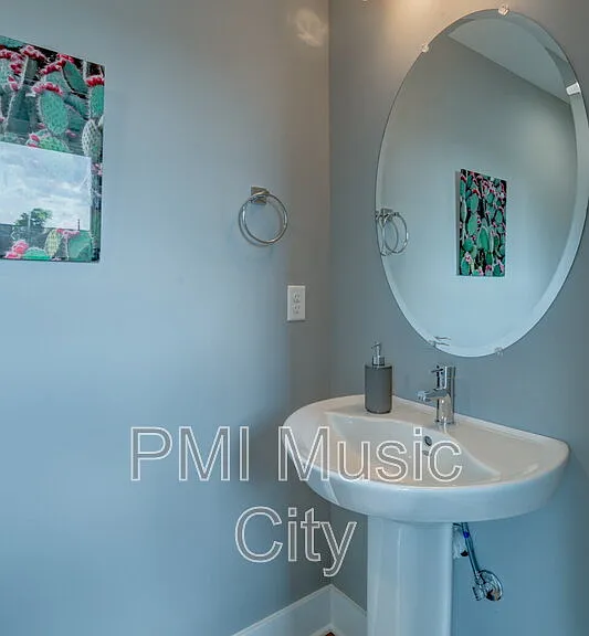 936 Southside Pl — Photo 5