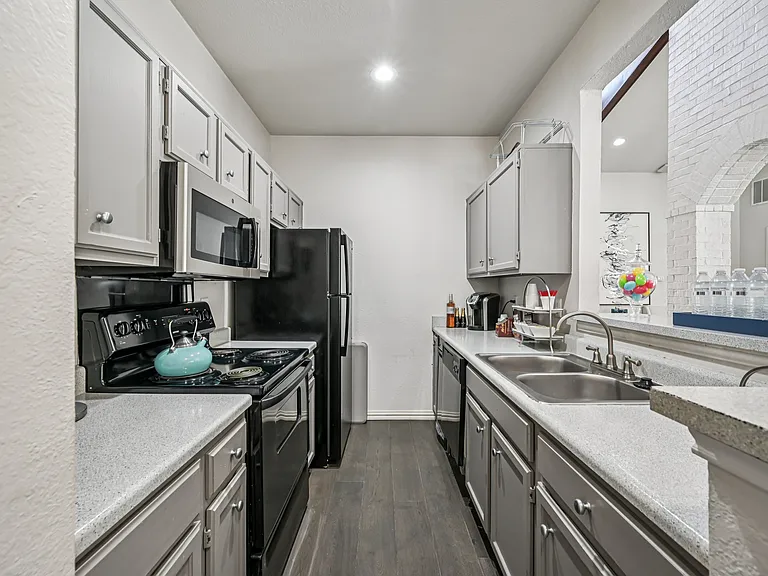 Spring Pointe — Photo 23