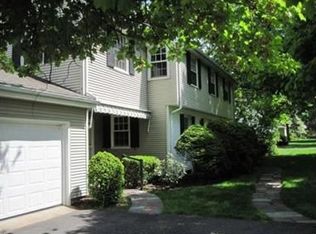 77 Ridge Rd, East Longmeadow, MA 01028
