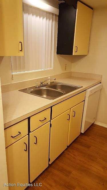 1st image of 1833 NE 2nd St APT 33