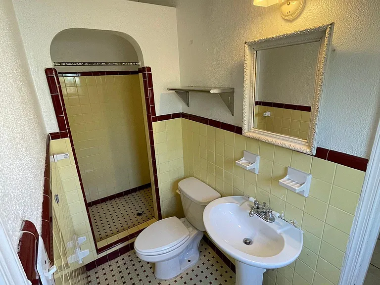 1425 Madison St #C — Photo 6