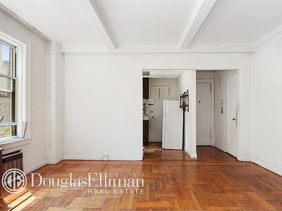5th image of 345 W 55th St APT 6C
