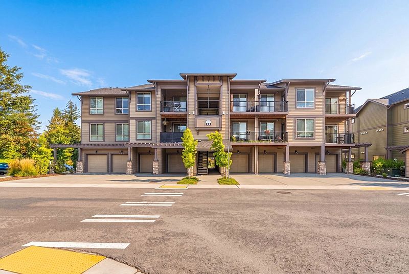 2nd image of 1237 Meander Way SE #302F