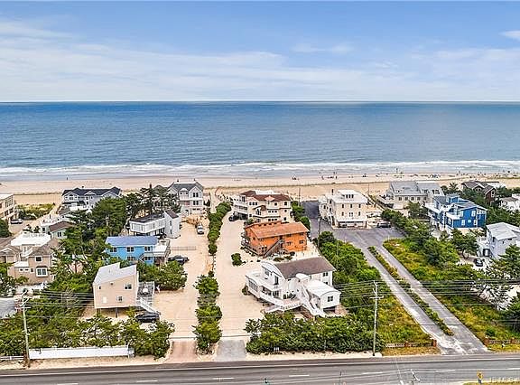2nd image of 1007 Long Beach Blvd #A