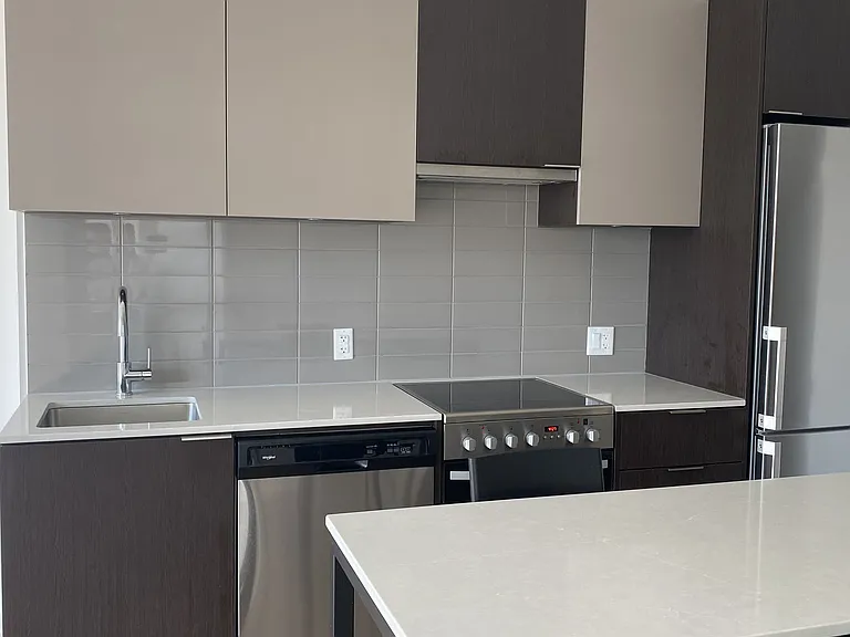 203 College St #1709 — Photo 2