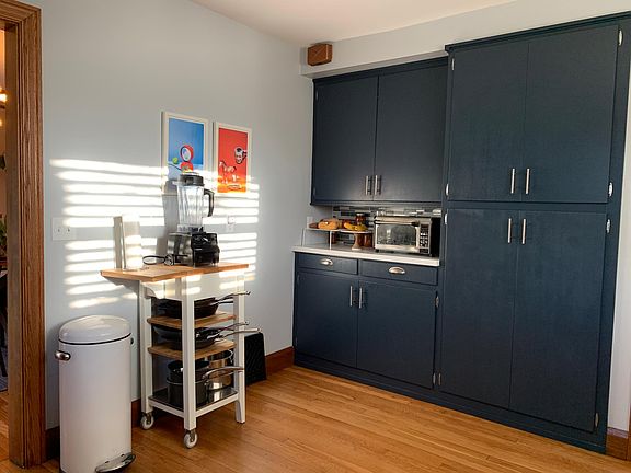3rd image of 329 W College St