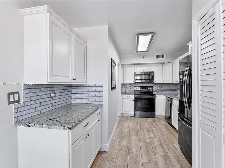 7225 Promenade Dr #102 — Photo 10