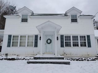 4 E Lake Rd, Hamilton, NY 13346