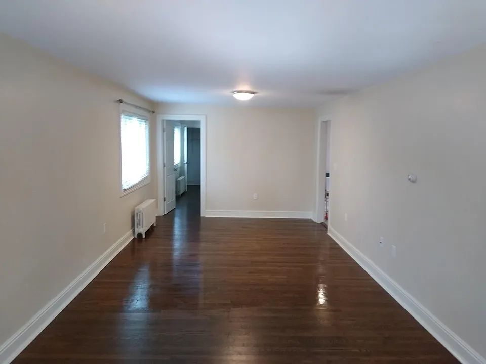 Living/dining area