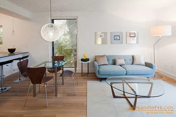 Rented by aptsandlofts.com | media 11