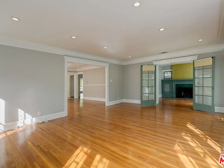1441 N Ogden Dr — Photo 9