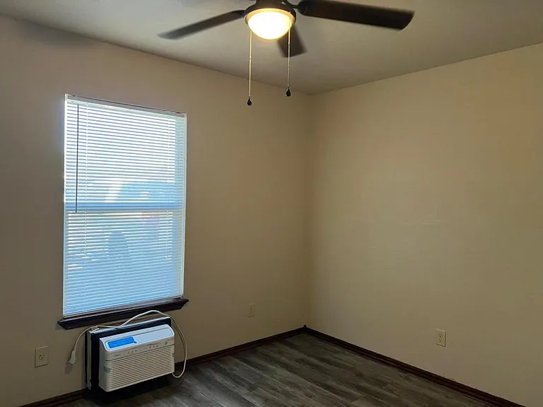 2315 SW H Ave — Photo 20